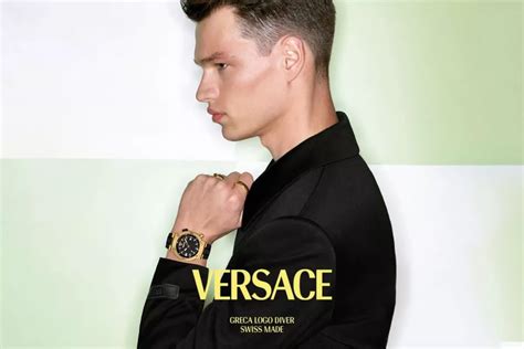 đồng hồ Versace 1978